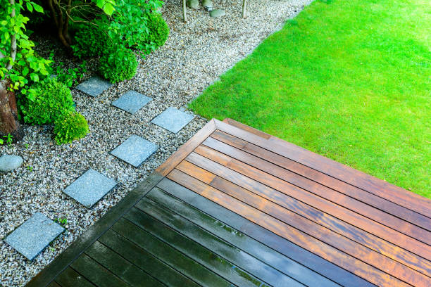 Best Rust Removal  in Garden City South, NY